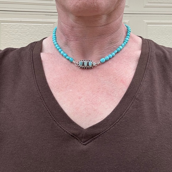 Handmade Vibrant Blue Kingman Turquoise Necklace with Beautiful Opal Clasp - Picture 9 of 9